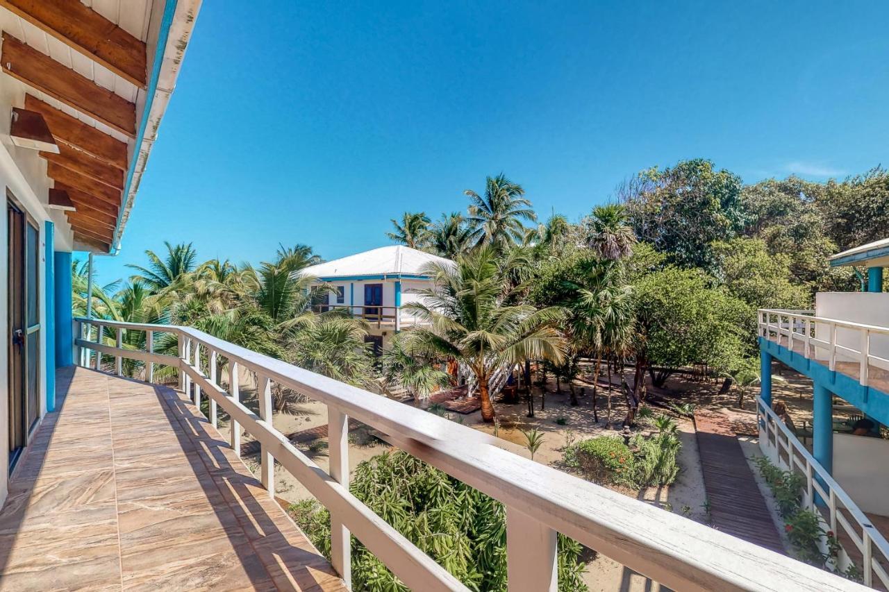 Condo #23 @ Beachside Villas Placencia Екстериор снимка